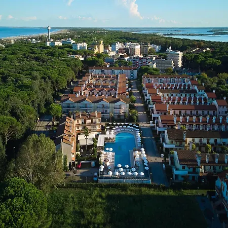 Apartment In A With Pool In Rosolina Rosolina Mare